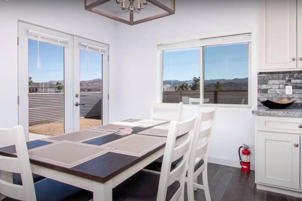 Three Tree Villa W/ Ev Charging Yucca Valley Exterior photo